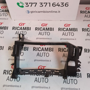 Fiat 127 3 serie – Supporto scatola fusibili vano motore